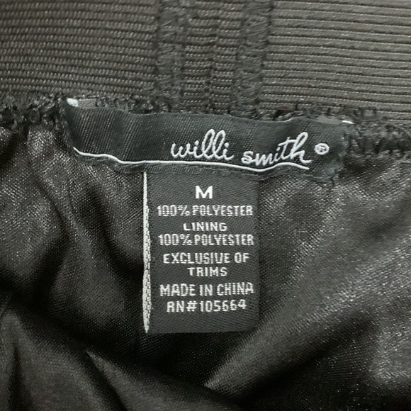 Black Sparkly Sequin Mini Skirt - Picture 2 of 5